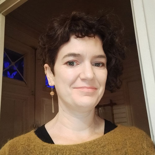 Caroline HOUYEZ, professeur de japonais